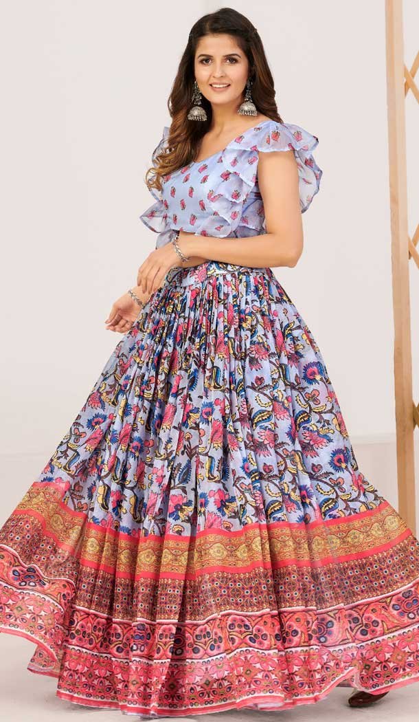 Chaniya Choli For Navratri, Garba lehenga women, Navratri Dress, Navratri shops Lehenga,navratri chaniya choli, Garba Lehenga