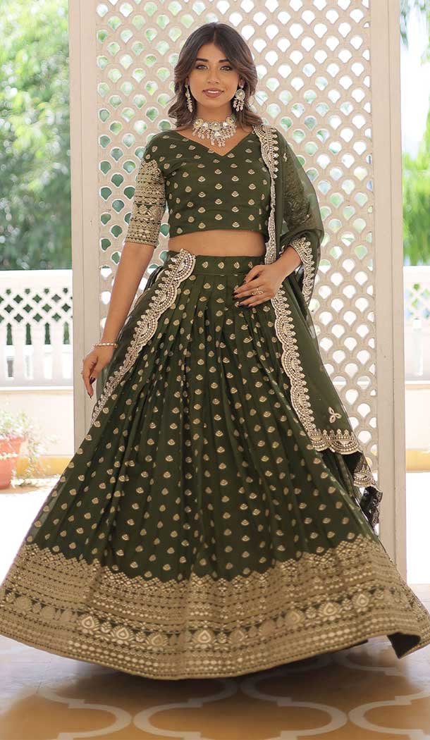 Viscose Embroidery Work Women Navratri Chaniya Choli in Green -144448763